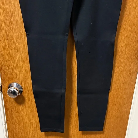 Quince Women's Black Leggings Like New - Picture 2 of 7